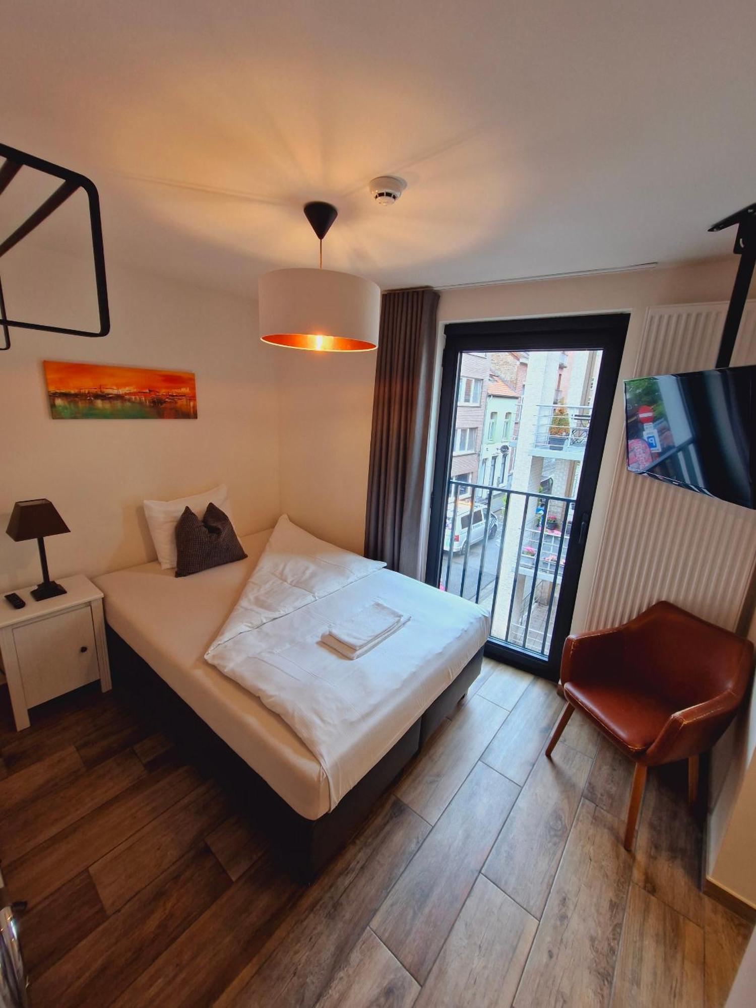Hotel Ladeuze Leuven Exteriör bild